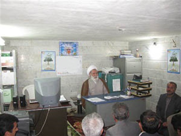 دیدار شورای اداری خلیل آباد با امام جمعه شهرستان