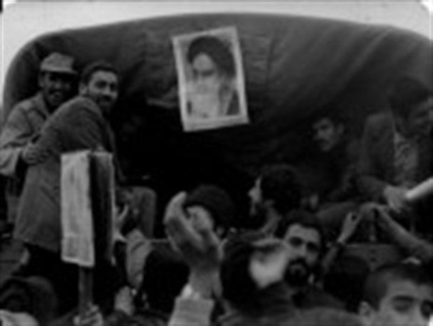 من در میان شما باشم یا نباشم به همه شما وصیت می‏کنم نگذارید این انقلاب به دست نااهلان و نامحرمان بیفتد