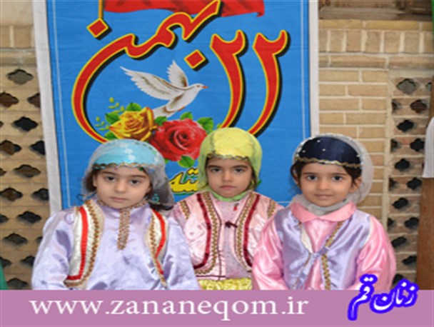بیعت کوچولوهای قمی با مردی که هرگز ندیده اند+ تصاویر