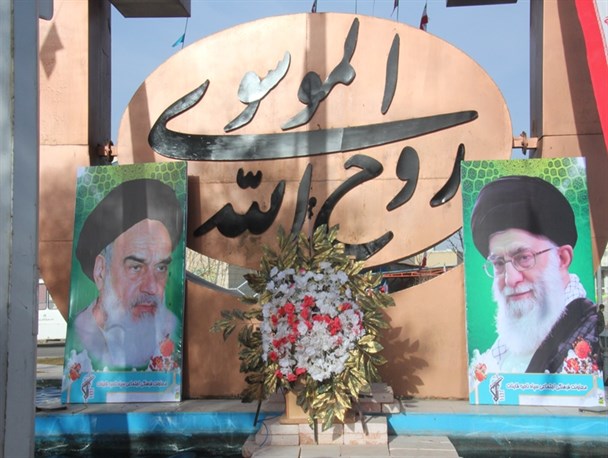 میدان امام خمینی(ره) قاین میزبان جشن سالروز ورودامام به ایران/تصاویر
