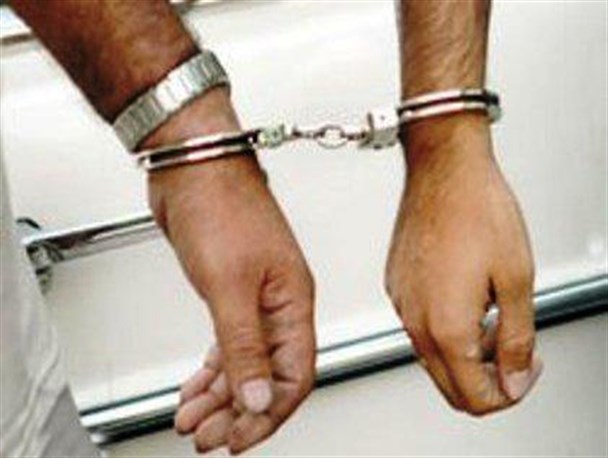 حسابدار و انباردار متخلف در دره شهر دستگیر شدند