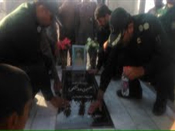 گلزار شهدای شهرستان بشاگرد غبارروبی و عطر افشانی شد