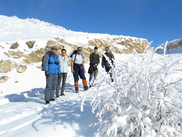 کوهنوردان تشکل زیست محیطی نور به ارتفاعات گوگلی صعود کردند
