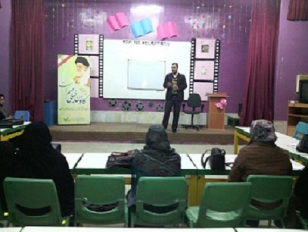 کارگاه آموزشی «قصه گویی برای دانش آموزان» در کانون پرورش فکری بندرترکمن+تصاویر