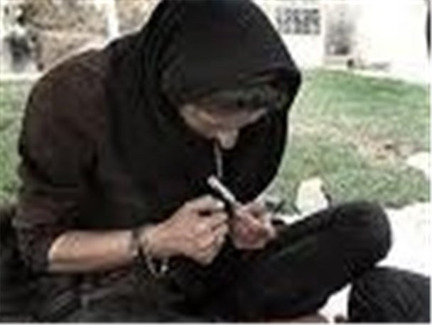 جمعیت بانوان معتاد رو به افزایش است/ رسانه‌ها واقعیت را انعکاس دهند
