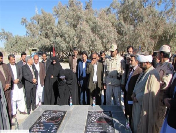 برگزاری مراسم عطرافشانی و غبارروبی مزارشهدا در شهرستان میرجاوه