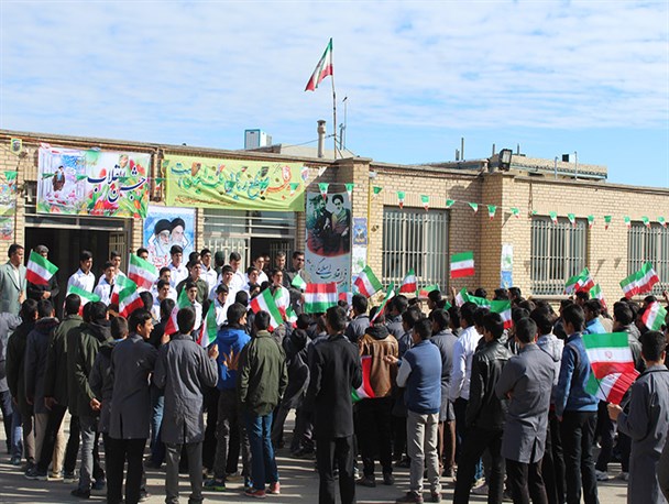 جشن بزرگ انقلاب در مدارس خلیل آباد برگزار شد+تصاویر