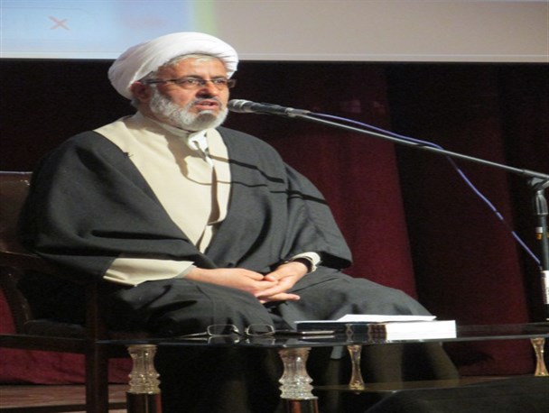 مسئولین برای توسعه مقبره امامزاده محمد(ع) برنامه ریزی کنند