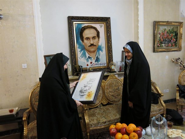 اگر شهید علی محمدی روزی را به علت مشغله کاری نمی توانست کتاب بخواند می‌گفت امروزم به بطالت گذشته است