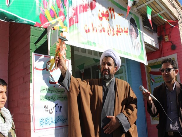 زنگ انقلاب در مدارس نهبندان نواخته شد+تصویری
