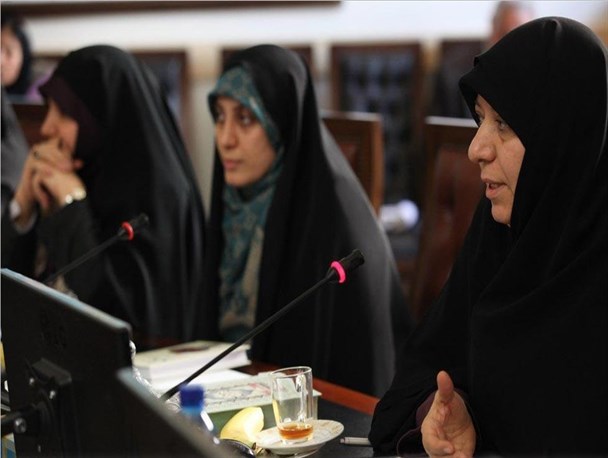 همه با هم در یک گفتمان ملی برای حل مشکلات پیش رو قدم برداریم