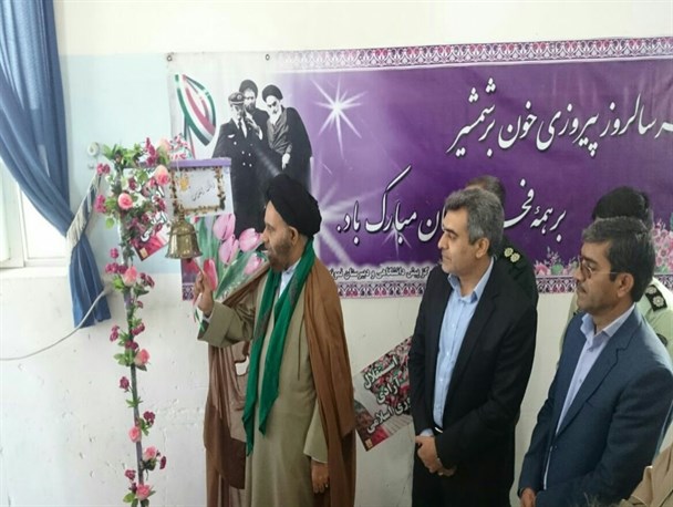 زنگ انقلاب در مدارس بندرلنگه به صدا درآمد