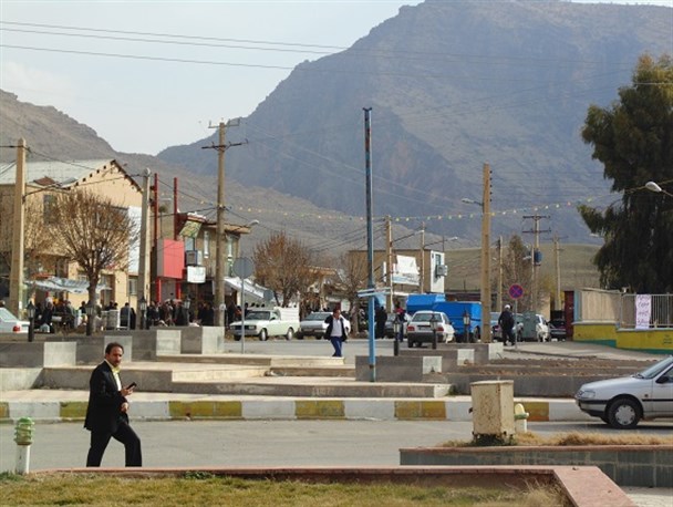 فضاسازی دهه فجر در لومار کمرنگ است + تصاویر