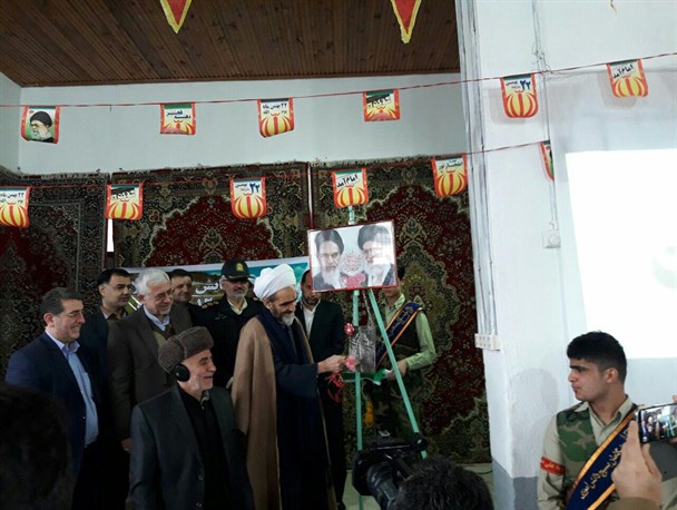 زنگ انقلاب در مدارس شهرستان لنگرود نواخته شد