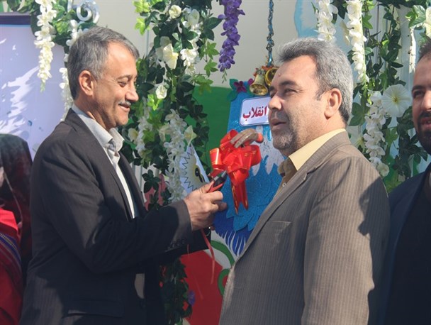 زنگ انقلاب در مدرسۀ نسل چهارمی ها به صدا در آمد