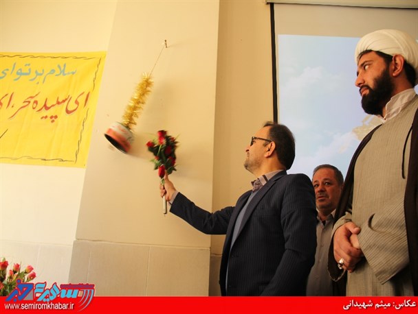 ایمان امام راحل (ره) انقلاب را به ما هدیه کرد