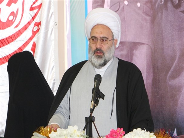 اسلامیت و جمهوریت دو مبنای اصلی انقلاب اسلامی/ دشمنان به دنبال از بین بردن اسلامیت نظام هستند