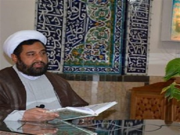 مسئولان بیش از پیش در رسیدن به اهداف انقلاب و جلب رضایت مردم تلاش کنند