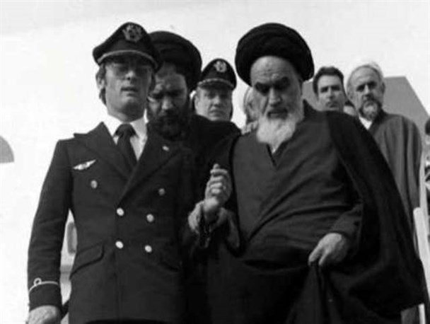 زنگ انقلاب به صدا درآمد