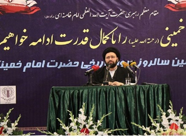 نظر سیدعلی خمینی درباره فیلم منتشره از جلسه خبرگان: به رهبر معظم انقلاب افتخار می‌کنیم/ امام با فریاد آزادی‌خواهی به میان مردم آمد