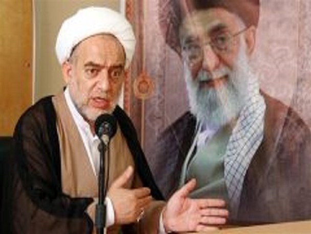 پیروزی انقلاب اسلامی نقطه عطف تاریخ/ دولتمردان صادقانه و خالصانه به مردم خدمت کنند