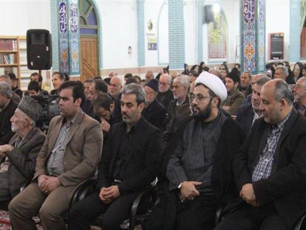 شانزدهمین همایش ادبی عطر یاس در ساوه برگزار شد