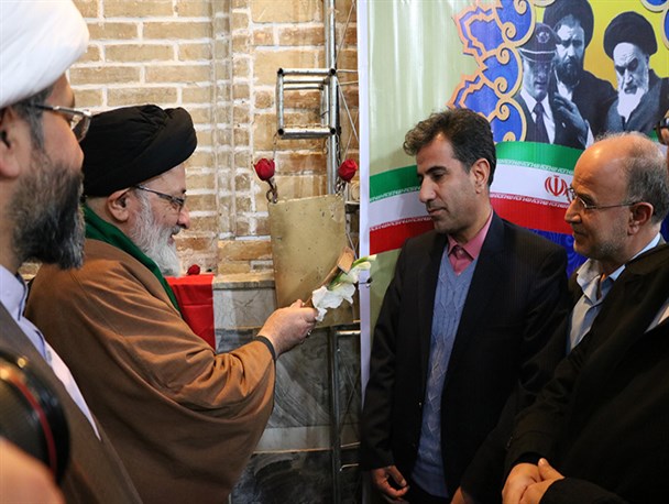به صدا در آمدن زنگ انقلاب در حوزه علمیه امام خمینی(ره) اراک+فیلم