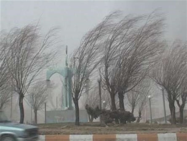 پیش‌بینی وزش باد با سرعت ۸۰ کیلومتر در استان مرکزی/کاهش ۸ درجه‌ای دما