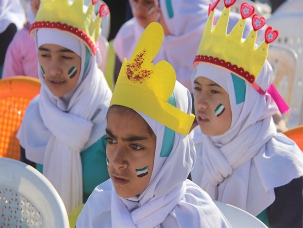 گلبانگ انقلاب در مدارس کوهسرخ به صدا در آمد