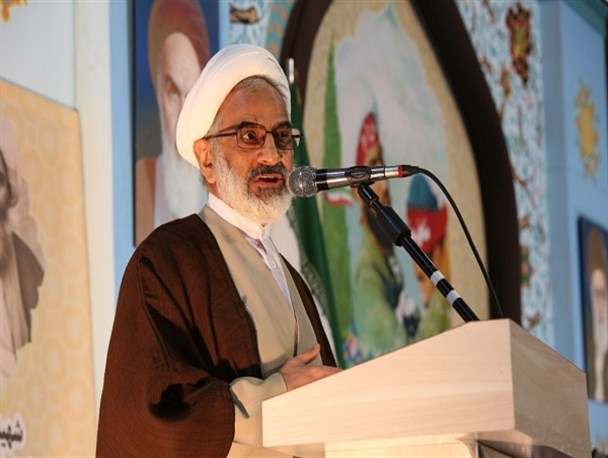 ابهت استکبار به برکت انقلاب اسلامی شکسته شده است/ ناامید کردن مردم، خطرناک‌ترین فتنه