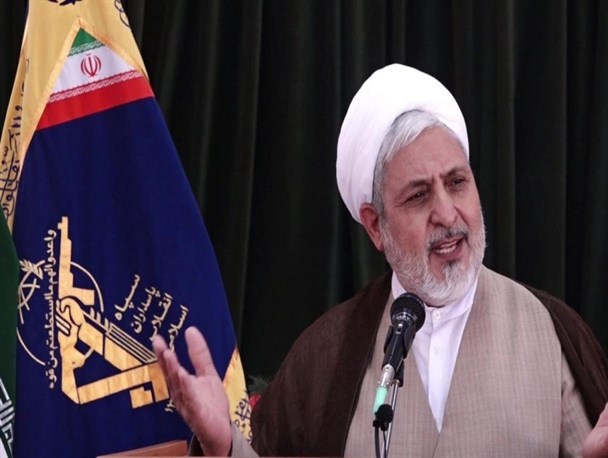 انقلاب اسلامی با پشتوانه دین و حاکمیت معنویت شکل گرفته است