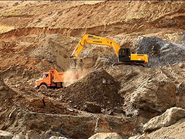 تیشه معدنکاران، آرامش روستائیان همیجان را می خراشد/ بازی با حیات یک روستای گردشگری چرا؟