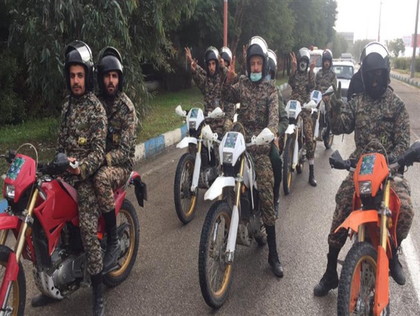 برگزاری رژه موتوری و خودرویی اهواز به‌مناسبت آغاز دهه فجر انقلاب اسلامی