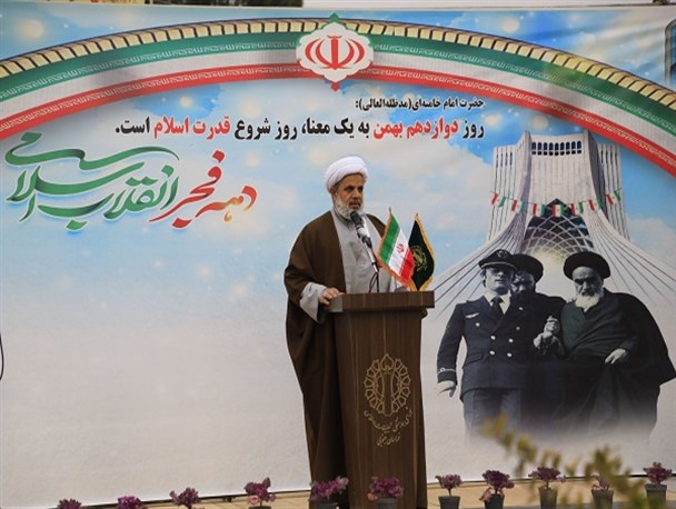 حقایق انقلاب اسلامی در فضای مجازی و حقیقی تبیین شود