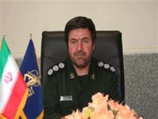 مقابل هر کس که در برابر ولایت فقیه بایستد، می‌ایستیم