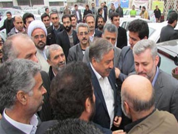 آیا ریگی در کفش شهردار گرگان وجود دارد ؟ / صادقلو لحظه ای بایستد و کفش هایش را تکان دهد