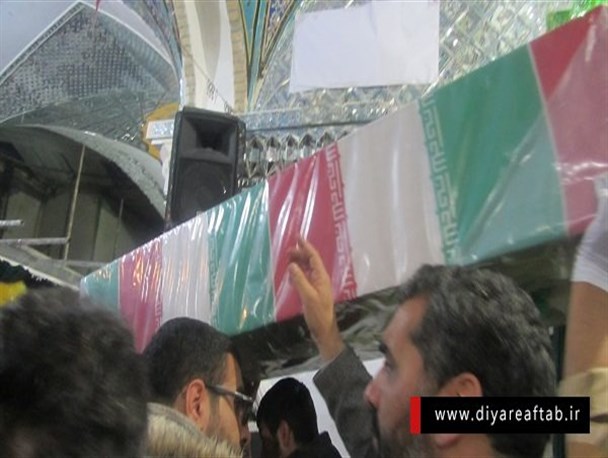 استقبال مردم اراک از پیکر پاک یک شهید گمنام+تصویر