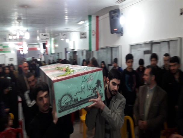 تشییع 2شهید گمنام هشت سال دفاع مقدس در دانشگاه پیام نور رودسر