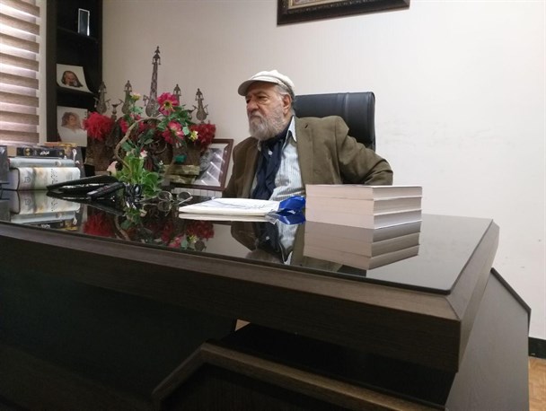 کرونا هم مانند بقیه بیماری‌ها می‌رود؛ مردم به توصیه‌های کارشناسان عمل کنند/ نسبت به محتکران حس تنفر دارم