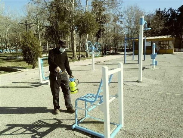 ضدعفونی کردن شهر نهاوند برای مقابله با کرونا +تصاویر
