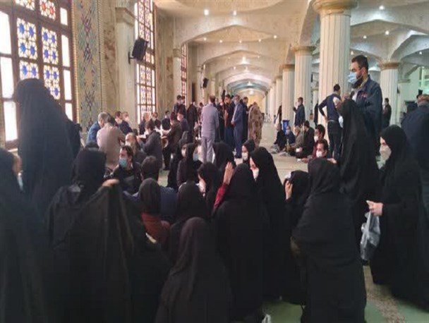 پناه بر سجاده جمعه از درب بسته دستگاه‌های دولتی