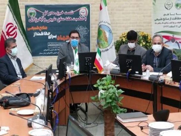 توزیع بیش از ۸۰۰ هزار درخت به صورت رایگان در هفته منابع طبیعی/ افزایش قاچاق چوب تاغ و قطع درختان