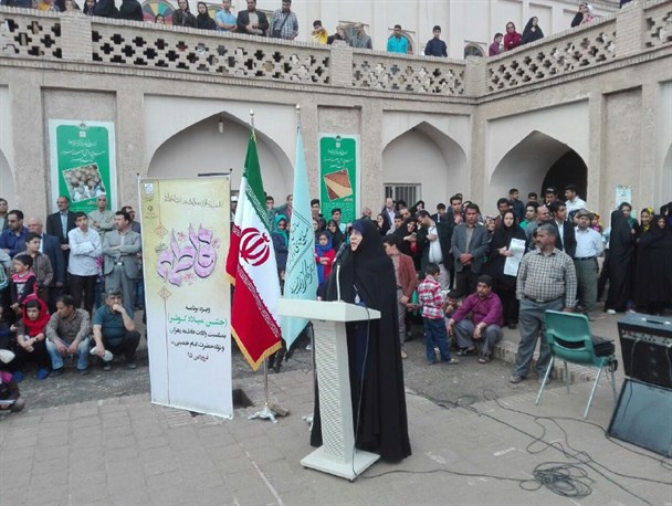 مادران منبع آسایش و آرامش و امنیت خانواده/ زنان نقش پررنگی در اقتصاد مقاومتی دارند