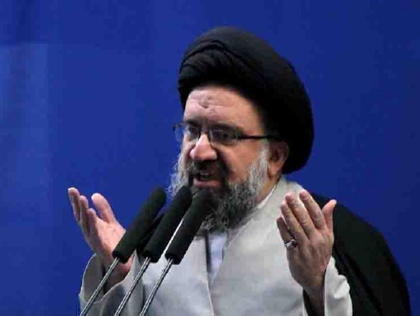 موشک نماد قدرت است/کسانی که در عرصه موشکی فعالیت می کنند باید تقویت شوند نه تضعیف