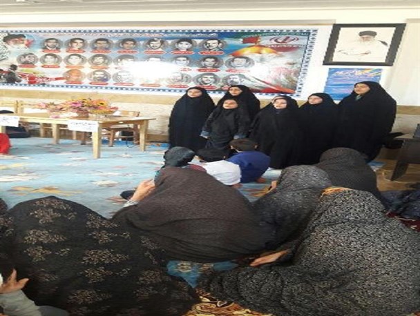 برگزاری جشن میلاد ام ابیها در کتابخانه مزرعه نو اردکان+تصاویر
