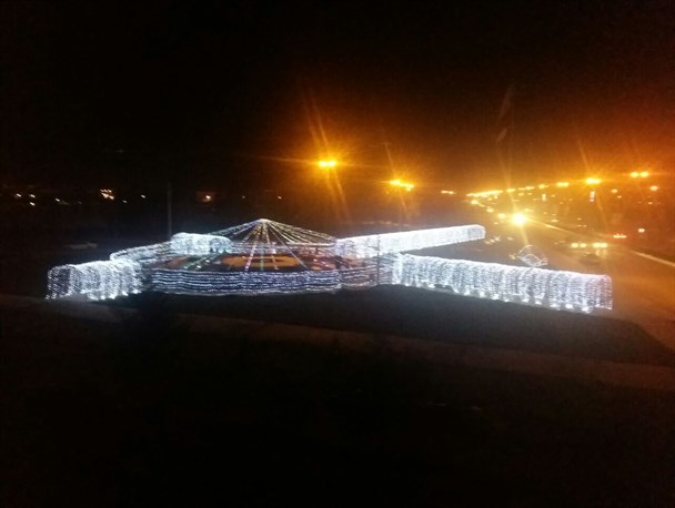 استقبال گردشگران از "تونل نور" و "خانه سنتی" در اسلام آبادغرب