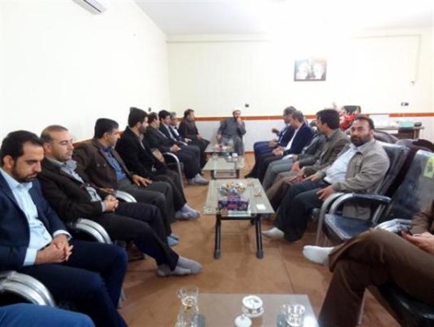 دیدار پایوران سپاه ناحیه صحنه و جمعی از مسئولین ادارات با امام جمعه شهرستان+ تصویر