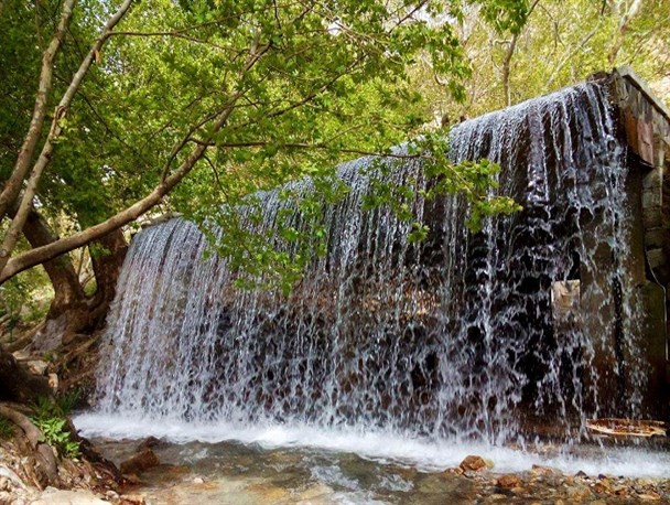 سراب گیان، بهشتی زیبا در دل طبیعت فوق‌العاده تماشایی نهاوند+ تصاویر