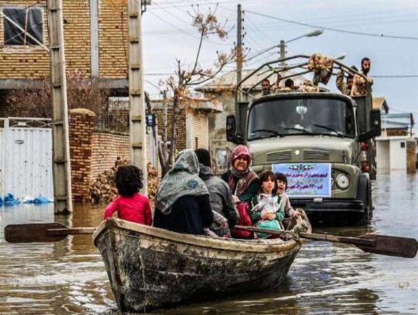 جمع آوری کمک توسط سلبریتی ها و موسسات در گرو اخذ مجوز از هلال احمر/ لوازم خانگی نو، پمپ آب و لجن کش نیاز اساسی سیل زدگان گلستان است