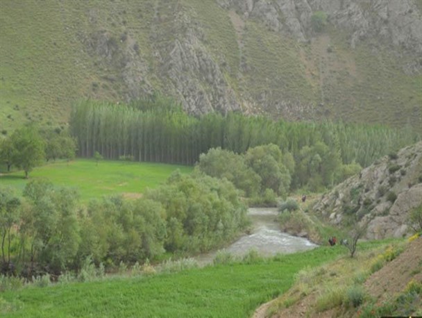 سرمایه گذاری برای بهبود مراکز تفرجگاهی پارک جنگلی شهید باهنر، دره گردو و کوه مستوفی اراک